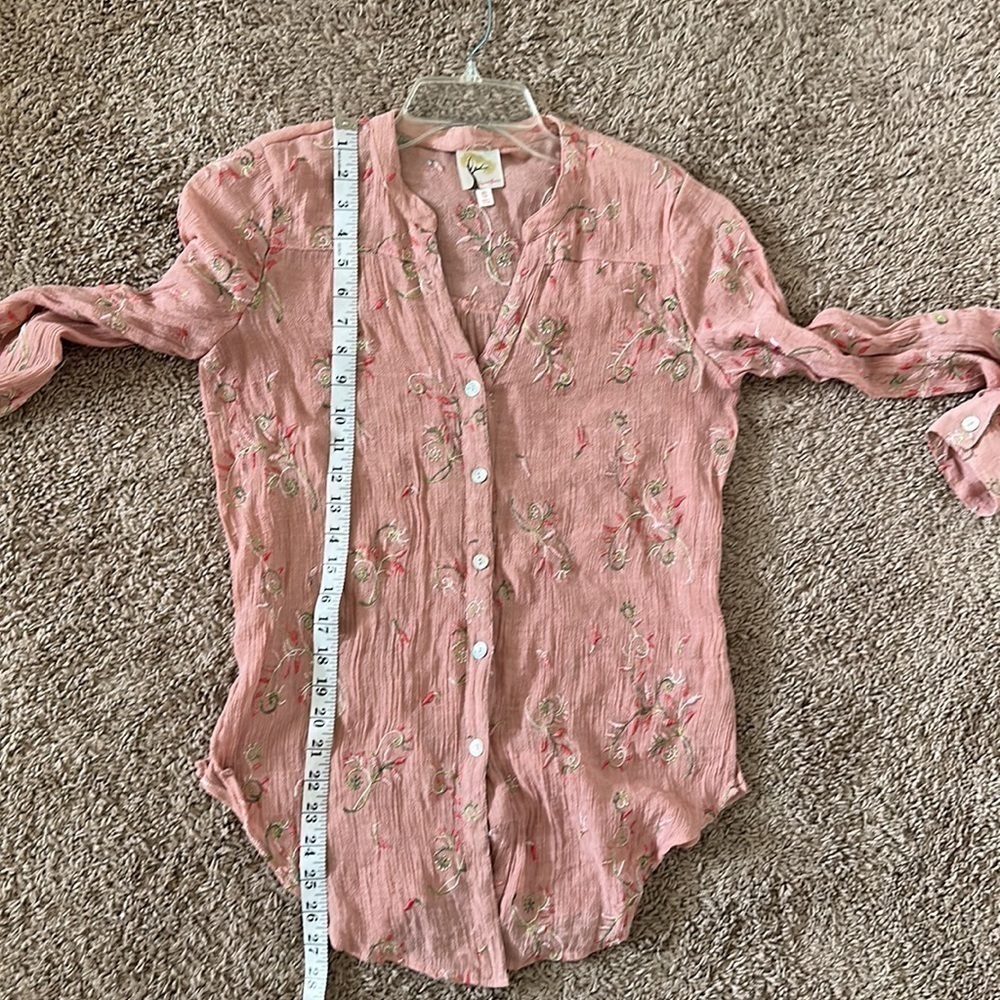 Anthropologie Fig & Flower Embroidered Floral Button Down Roll Tab Sleeve - Picture 12 of 13